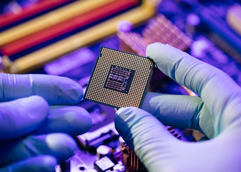 Semiconductors components
